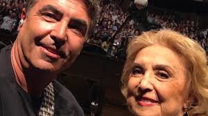 Tarcísio e glória são reconhecidos por possuírem um dos casamentos mais sólidos do meio artístico. Filho De Eva Wilma Deixa Recado Para A Mae Marcia Piovesan