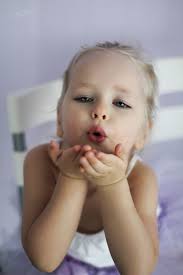 البراءة cute kids نقدم لكم في هذا التطبيق عددا كبيرا من صور برائة الاطفال وخلفيات بيبي لطيف بجود عالية خلفيات اطف cute little baby precious children cute kids