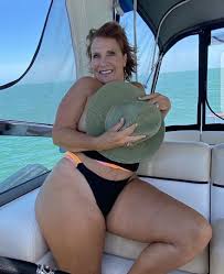 Dixie Dauphin - Free nude pics, galleries & more at Babepedia