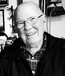 Kristin Hoefer's Instagram, Twitter & Facebook