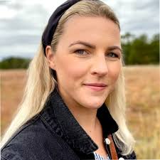 För tre år sedan erbjöds jag två tjänster internt inom Region Dalarna.  Innan jag ville fatta ett beslut om vilken jag skulle tacka ja till, bad  jag att få träffa de förvaltningsledningar