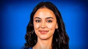 Courtney Farris's Instagram, Twitter & Facebook