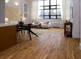 Junckers Oak Variation Is Traditional Yet Contemporary Today Oak Is The World S Most Popular Wood T Parquet Stratifie Chene Pose Parquet Parquet Bois Massif