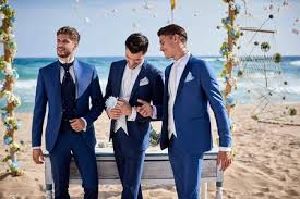 Por lo tanto, los organizadores de bodas están constantemente felicidades ahora preparate para ver las últimas ideas para una boda 2019, que harán que la celebración sea inusual, que destaque entre otros y que. Para Novios E Invitados Aqui Esta La Coleccion De Bodas 2019 De Carlo Pignatelli