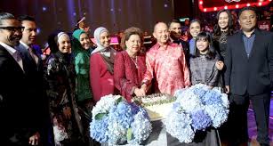 Check spelling or type a new query. Cecah Usia 80 Tahun Tan Sri Azman Kongsi Rahsia Kekal Fit Mahu Beri Hadiah Birthday Untuk Diri Sendiri Figura Mstar