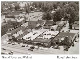 Grand River Walnut St Notice The Vacant Block At The Very Top Left Waiting For The New Post Office At The Site Of The Old Mic Howell Michigan Michigan Photo