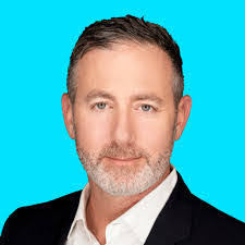 Ian Bentley's Instagram, Twitter & Facebook