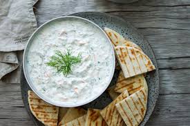 Original Griechisches Tzatziki Mit Karotte Elle Republic Rezept Rezept Vollwerternahrung Rezepte Lebensmittel Essen Tzatziki