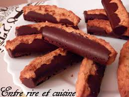 Cookies Finger Au Pralin Enrobes De Chocolat Alimentation Recettes Sucrees Cuisine Et Boissons