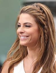 Stealing this look requires some it only takes a few minutes to achieve this 'do, which is ideal for pretty much any event or occasion! 61 Straight Hairstyles For Women To Look Stunning Straight Hairstyles Medium Hair Styles Hair Styles