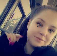 Mariah Cross's Instagram, Twitter & Facebook