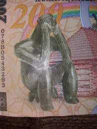Am solicitat ca furnizarea de insemne monetare sa. The Hamangia Thinker S Image On This Romanian 200 Lei Banknote Is Covered In Tiny Pen Nibs Fountainpens
