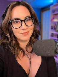 Happy elfin holidays ya filthy animals 🎁🎄☃️❄️ Come help me make  affiliate! Come watch me play league of legends and join my chat. Don't  forget to smash that follow button 😉 twitch.tv/thunderbunnie89 #