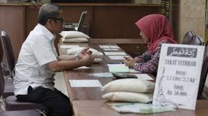 Besaran zakat fitrah yang harus dibayar. Kapan Waktu Utama Mengeluarkan Zakat Fitrah Dan Berapa Nilainya