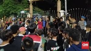 Ekspedisi trans papua jaya surabaya ekspedisi surabaya serui papua bersama nct tarif murah. Pengepungan Asrama Papua Dua Orang Diduga Hilang