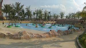 Untuk anak anak yang mempunyai tinggi dibawah dari 90 cm, tak harus membayar tiket untuk masuk ke waterpark kenjeran surabaya. Wahana Harga Tiket Masuk Qubu Resort Pontianak Paradise Q 2021