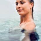 Grace Kelly in Jamaica, 1955 // photo by Howell Conant : r/OldSchoolCool