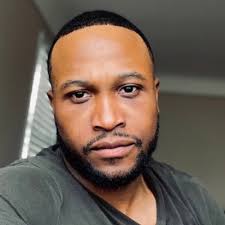 Shelly McCombs (@shellymccombs)