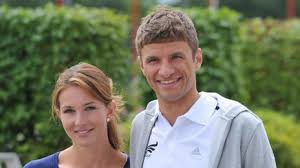 She participated at the 2018 issf world shooting championships, winning a medal. Lisa Muller Ehefrau Von Thomas Muller Als Prostituierte Verunglimpft News De