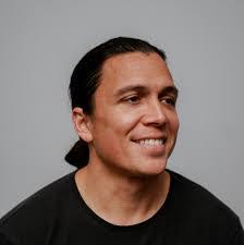 Vincent Alderman's Instagram, Twitter & Facebook