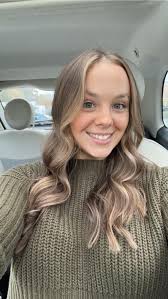 Happy birthday to our beautiful teacher Hannah !  ❤️❤️❤️🎁🎁🎁🎁🎂🎂🎂🎂🎂🥂🥂🥂🥂