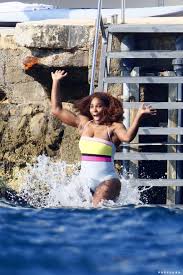 Serena williams' husband, alexis ohanian sr., went viral on twitter for his controversial bathing habits. Serena Williams And Alexis Ohanian Vacation In France Photos Popsugar Celebrity