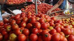 Why tomato prices are Surge be ready to buy beyond rs 100 here for 10  rupees pe kg - टमाटर के भाव ₹100 के पार, यहां मिल रहा केवल 10 रुपये किलो