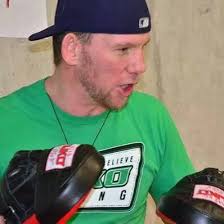 The Toronto Newsboys boxing gym, there's my buddy Mark simmons kicking ass,  I miss that gym so much....