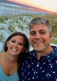 how to help a cat with tape worms?