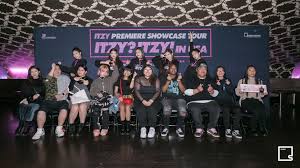 Dda dda la dda la dda ladda dda la . Itzy Premiere Showcase Tour Itzy Itzy In Usa Group Photos Subkulture Entertainment