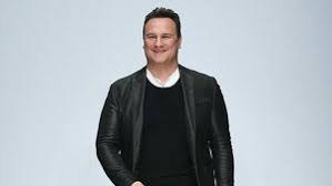 Die beiden gaben sich in keitum in der kirche st. Guido Maria Kretschmer Darum September Hochzeit Auf Sylt Promiflash De