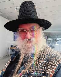 Good morning dear all, please join me@to to welcome our friends visionary  artist Nayland Blake legendary novelist and cultural critic Lynne Tillman  (@tillwhentillman) today Monday (10/20) for a conversation