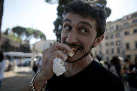 Foto Flash mob e picnic di protesta contro l'ordinanza anti panini