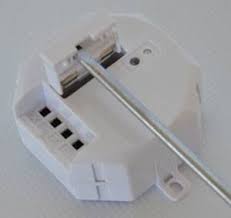 Guide D Installation Du Module Volet Roulant Chacon 54754 News Domotiques By Domadoo Domotique Volet Roulant Volet Roulant Domotique
