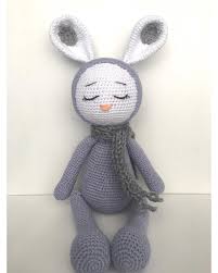 244 Begenme 13 Yorum Instagram Da Amigurumi Orgu Oyuncak Yumaktansevgiler Bakinca Bile Insanin Uykusunu Getiren Uyku Arkadasi T 2020 Orgu Hayvanlar Oyuncak