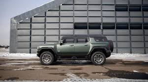 As for the 2022 gmc hummer ev suv, expect a shorter wheelbase with a similar cabin design. 2024 Gmc Hummer Ev Suv Revealed Goes On Sale In 2023 Automotobuzz Com