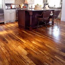 If You Like This Style Contact Your Local Carpet Mill Outlet Stores Or Look Up Their Website Www Carpe Maple Hardwood Floors Maple Wood Flooring Maple Floors