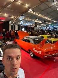 Tyler Hoover على X: "I'm back in Scottsdale for Barrett-Jackson's 50th  celebration and there's 6000 mile survivor Vitamin C Hemi Superbird! If  you're at the auction, I might try to be with