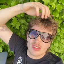 Sean Barrera (@seannbarrera)