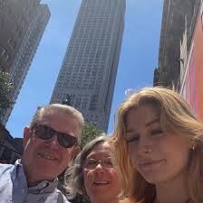 On this day last year we did “sum up a book in one sentence to make it  sound really boring”. I think we should do it with films now. I'll go  first: “