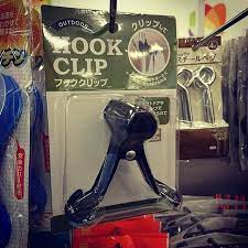 100均行ったらフッククリップ売ってたこれランタンフックに使えそう 100均 セリア キャンプ ゆるキャン 100均 キャンプ セリア