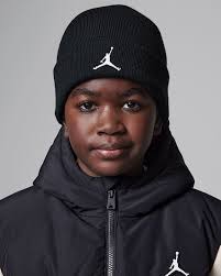 Tvådelat set med mössa Jordan Essentials för ungdom. Nike SE