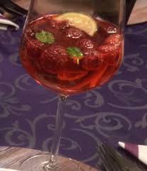 The most classic lillet is lillet blanc, which is made white grapes. Lillet Wild Berry Rezept Mit Bild Kochbar De