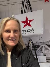 This past weekend, I was in NYC to visit my daughter and returned to where  my career began: Macy's. I haven't worked for the company for a long time,  but it will