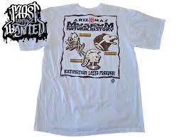 Vintage 1990S Arizona Wildcats Extinction Lasts Forever Graphic T-shirt.