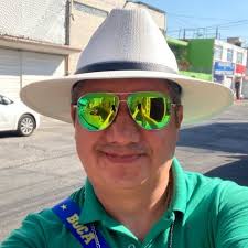 Quiero contactar con gente que haya estudiado odontologia