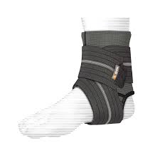 Integrated versatile bilateral stays give extra support. Amazon Com Shock Doctor Ankle Stabilizer With Flexible Support Stays Black Sports Outdoors