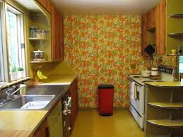 1000 Ideas About 70s Kitchen On Pinterest 70s Decor 1970s Kitchen Wallpaper Modern Retro Kitchen Kitchen Retro Wallpaper