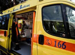 Σύμφωνα με πληροφορίες, το ιχ που οδηγούσε ο άτυχος άντρας, από άγνωστη μέχρι στιγμής. Tragwdia Sthn Kefalonia Troxaio Me Treis Nekroys Anamesa Toys Mia 16xronh