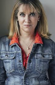 Lori Elkins's Instagram, Twitter & Facebook